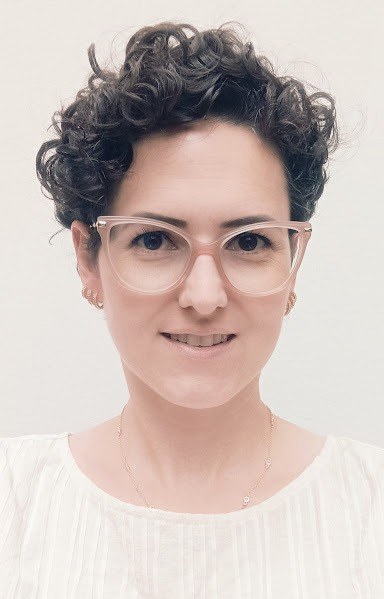 ANA KARINE.jpeg