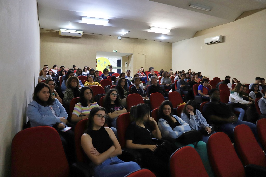 Colegiado de Letras inicia atividades em comemoração aos 50 anos do Curso