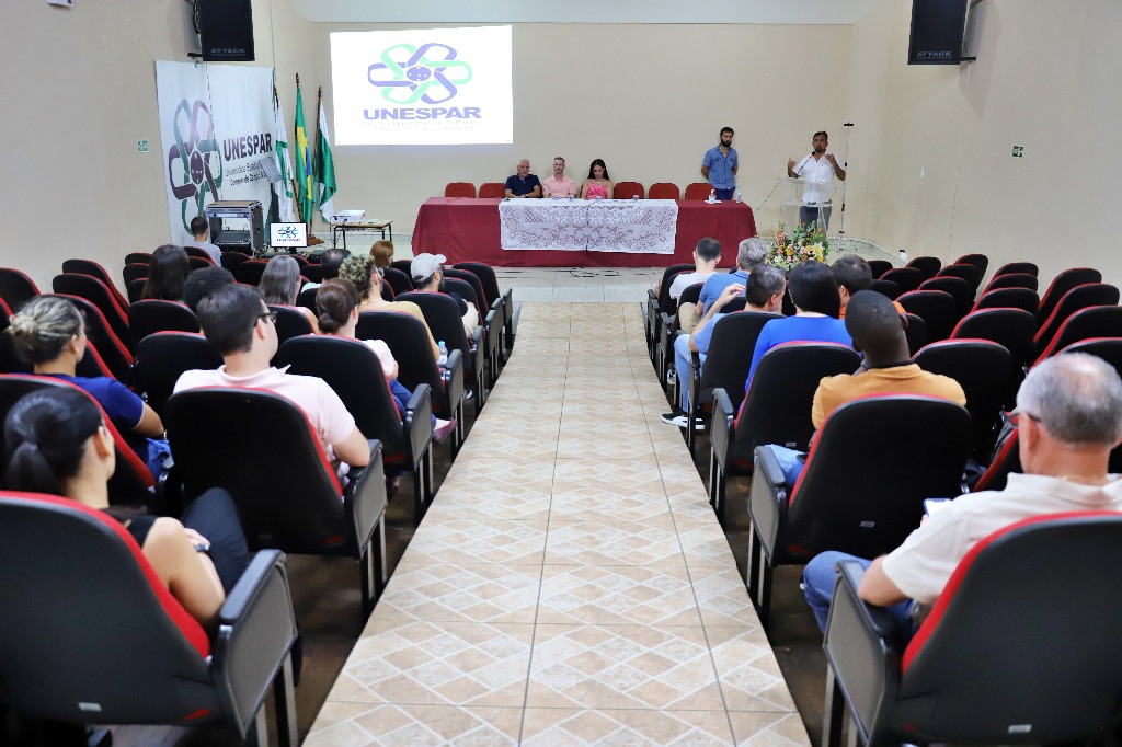 Coordenadores dos cursos de Graduação tomaram posse nesta terça-feira