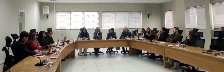 Equipe da Unespar participa de reunião com o Conselho Estadual de Educação e apresenta dados relativos ao crescimento da Universidade